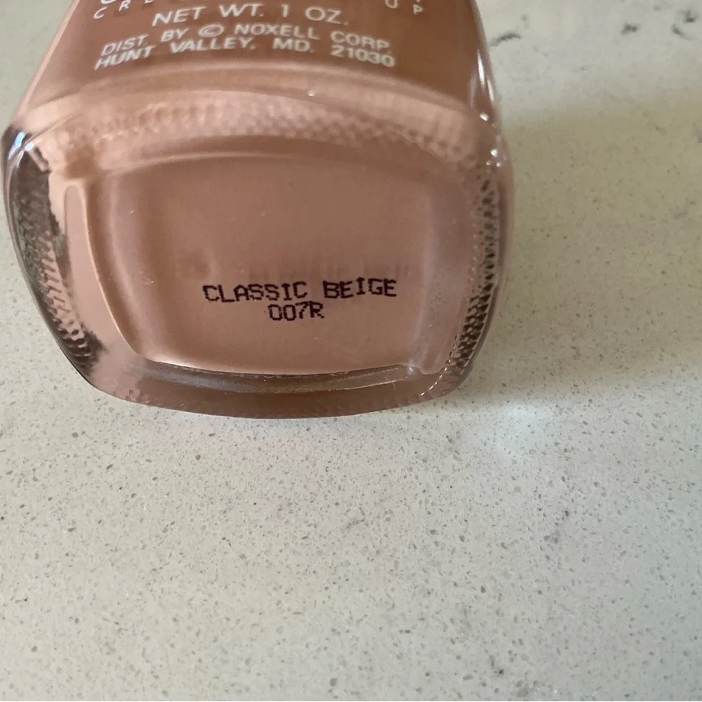 Cover girl replenishing ultra-finish classic beige makeup 1 oz